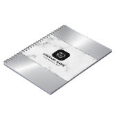 灰色の大理石と金属製のシルバーのテクスチャ ノートブック (左側)