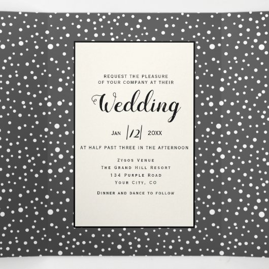 灰色の山と木の写真の冬の結婚式 三つ折り招待状 (内部中)