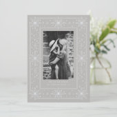 灰色の幾何学的な縁ど星のクリスマスフォト シーズンカード (スタンド正面)