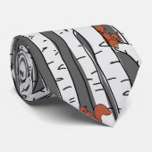 灰色の樺の木の木のリス、下のどんぐり ネクタイ (ロール)