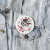 灰色の猫に花。水彩画 缶バッジ (インサイチュ)