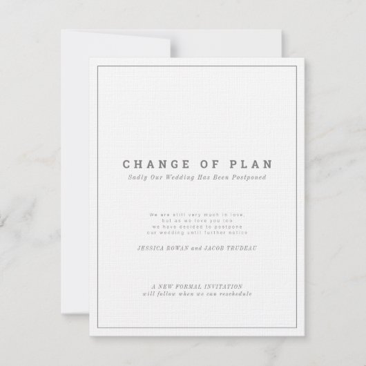 灰色の白い文字が計画の結婚変更を延期 招待状 (正面)