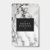 灰色の白と黒の大理石模様 バッジ (裏面)