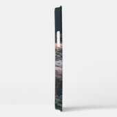 灰色の石の上に立つ白い虎 Case-Mate iPhoneケース (裏面 / 右)