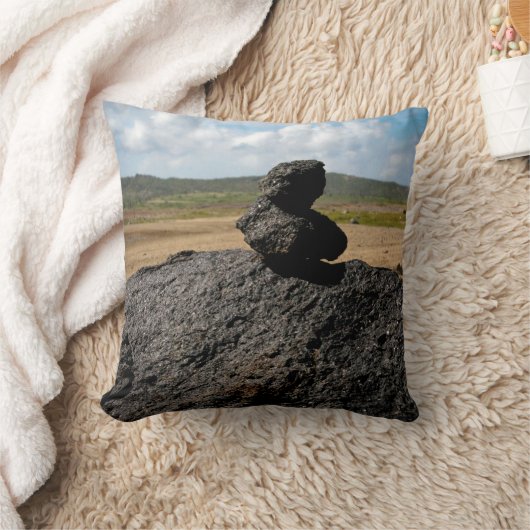 灰色の積み上げ石 クッション (ブランケット)