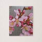 灰色の空にピンク色の日本のさくらんぼ ジグソーパズル (縦)