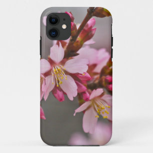 灰色の空にピンク色の日本のさくらんぼ iPhone 11 ケース
