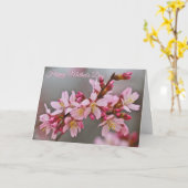 灰色の空に映えるピンクの日本桜 カード (黄色い花)