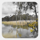 灰色の空の下の反射 スクエアシール (正面)