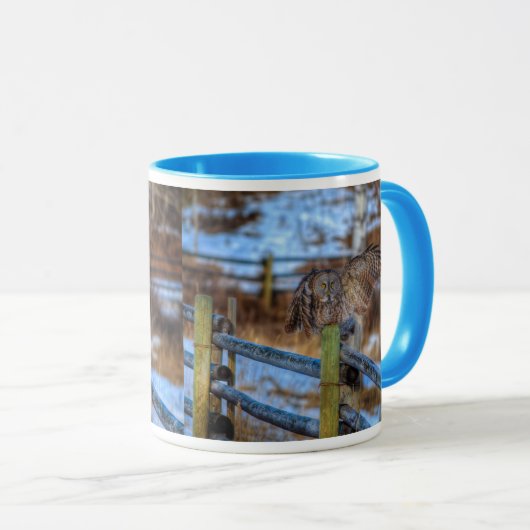 灰色の素晴らしフクロウと雪野生動物のラプターを修復 マグカップ (正面右)