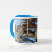 灰色の素晴らしフクロウと雪野生動物のラプターを修復 マグカップ (正面左)