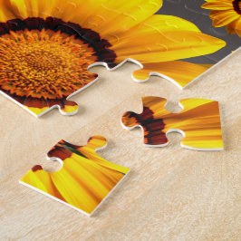 灰色の美しい黄色の花、金ゴールドストライプ ジグソーパズル