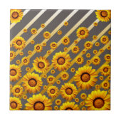 灰色の美しい黄色の花、金ゴールドストライプ タイル (正面)