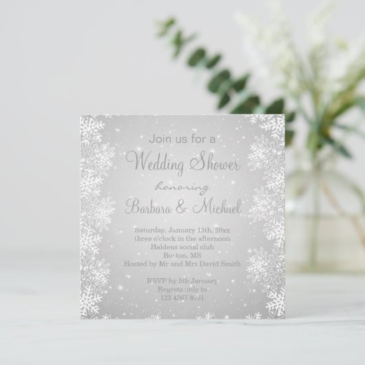 灰色の背景のウェディングシャワーの雪片 招待状 (スタンド正面)