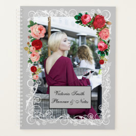 灰色の背景の女の子のファッションモダン赤 プランナー手帳