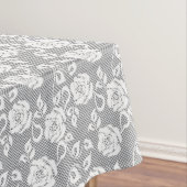 灰色の背景の白いレースパターン テーブルクロス (インサイチュ)