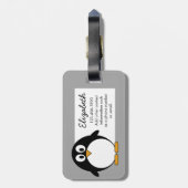 灰色の背景を持つかわいい漫画のペンギン ラゲッジタグ (裏面縦)