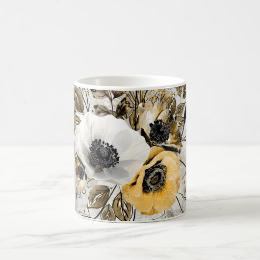 灰色の茶色の背景に白い黄色のアネモネ。 コーヒーマグカップ (中央)