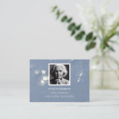 灰色の葬儀記念家族サンキューカード 名刺 (スタンド正面)