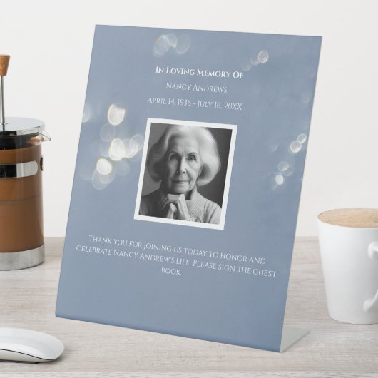 灰色の葬儀記念碑 台座サイン (インサイチュ)