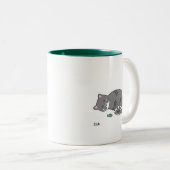 灰色の虎猫猫のマグ ツートーンマグカップ (正面右)