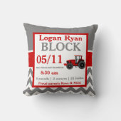 灰色の赤いトラクターのベビーの発表の枕 クッション (正面)