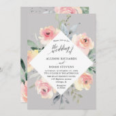 灰色の赤面のピンクの花のモダンで幾何学的な結婚式 招待状 (正面/裏面)