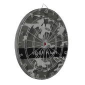 灰色の迷彩模様、お名前、パーソナライズ ダーツボード (正面左)