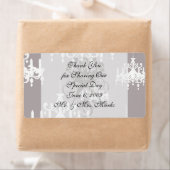 灰色の銀の美しい白いシャンデリアのダマスク ラベル (インサイチュ)