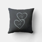 灰色の鋼色のハート クッション (裏面)