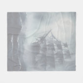 灰色の霧の海賊船の引退 フリースブランケット (正面(横))
