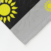 灰色の黒い抽象芸術の太陽のストライプ図形 フリースブランケット (角)