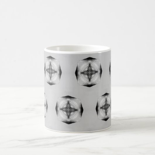 灰色の黒と白のカメの四角いハート コーヒーマグカップ (中央)