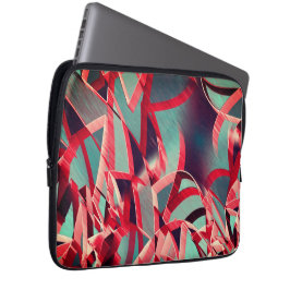 灰色または青の霧雨の多いイメージの上に赤い縞が流れる ラップトップスリーブ