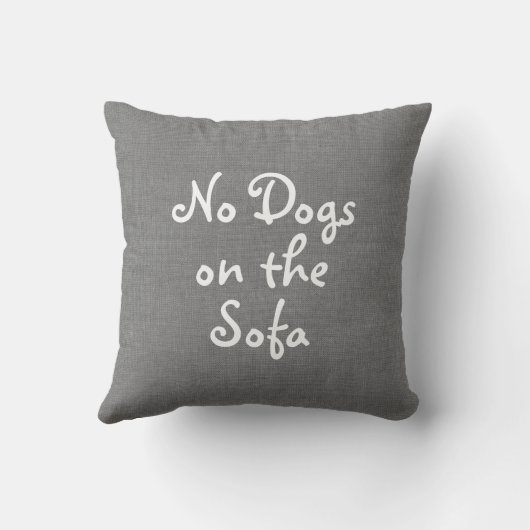 灰色ソファーの枕の犬無し クッション (裏面)