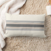 灰色及びタンの農家の中立ストライプのな枕 ランバークッション (ブランケット)