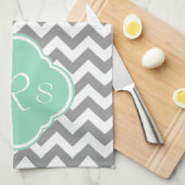 灰色及び白いジグザグ形のカスタムのモノグラム キッチンタオル (四つ折り)
