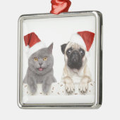 灰色猫および中国人のパグのクリスマスのデザイン メタルオーナメント (左)