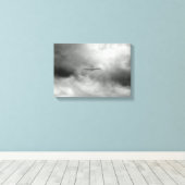 灰色飛んでいる空の滑空機 キャンバスプリント (インサイチュ (ウッドフロア))