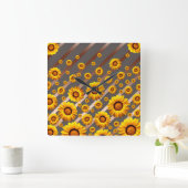 灰色、茶色の美しい黄色の花ストライプが咲く スクエア壁時計 (ホーム)