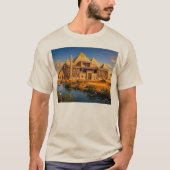 灼熱の砂漠の古代城塞 Tシャツ (正面)