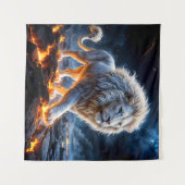 炎で作られた壮大な白のライオン タペストリー (正面(横))