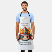 炎と幸せな消防士マスコット エプロン (着用した状態)