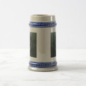 「炎に包まれた静寂：魅惑的な融合 ビールジョッキ (中央)