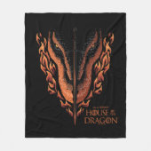 炎のドラゴンの背後に剣 フリースブランケット (正面)