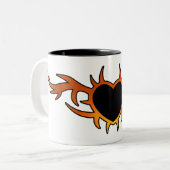 炎のハートの入れ墨 ツートーンマグカップ (正面左)