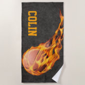 炎のパーソナライズされたバスケットボール ビーチタオル (正面)