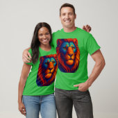 炎の獅子の頭のリアルt短はっきりした力 tシャツ (ユニセックス)