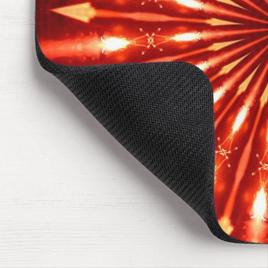 炎の矢の万華鏡のように千変万化するパターン マウスパッド (コーナー)