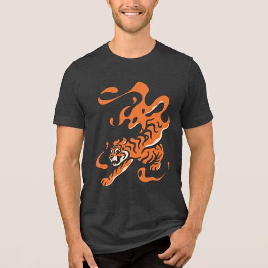 炎の虎:アジアン・ボールド・デザイン トライブレンドTシャツ (正面)